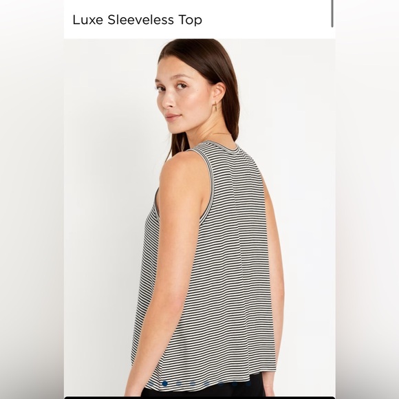 Old Navy Luxe Sleeveless Top - Picture 3 of 8